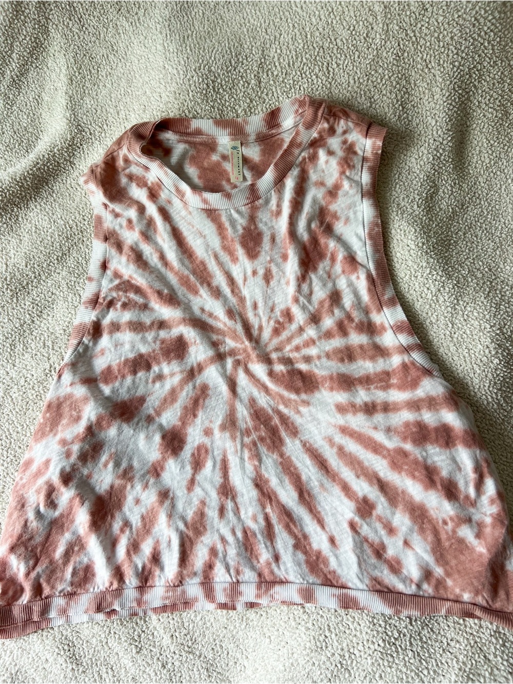 (fp movement) pink tie dye muscle tee women’s tank top size Large